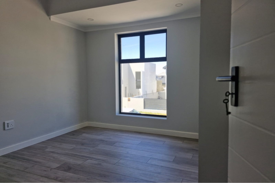 42 Bedroom Property for Sale in Sandown Western Cape